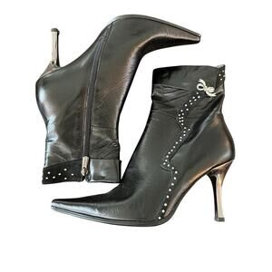 Tod's Women's Black Leather Side Zipper Pointed Toe Heeled Boots Size 10